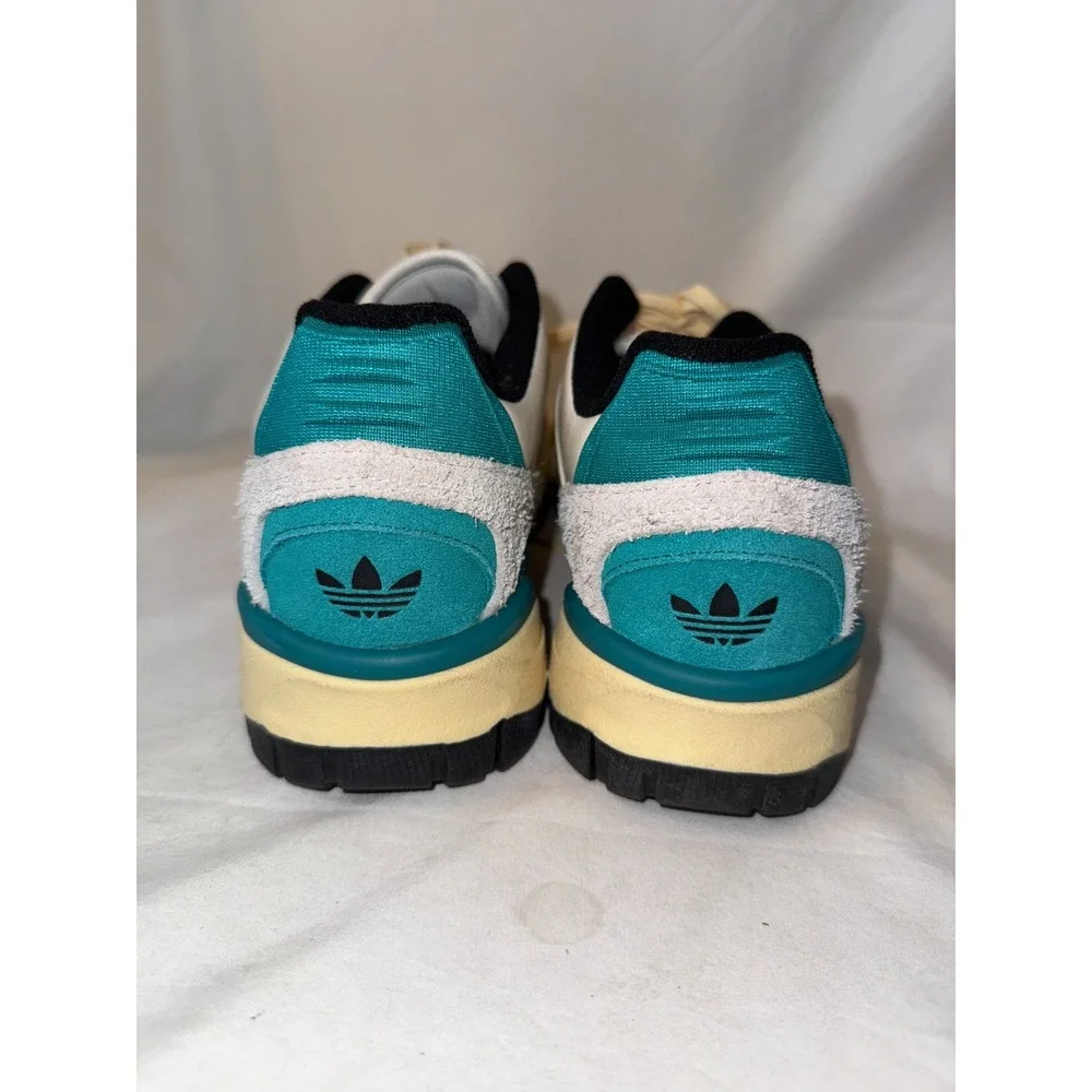 Adidas Artillery 24 ID3971 Mens Sneaker 10.5 Off White Athletic Basketball Shoes
